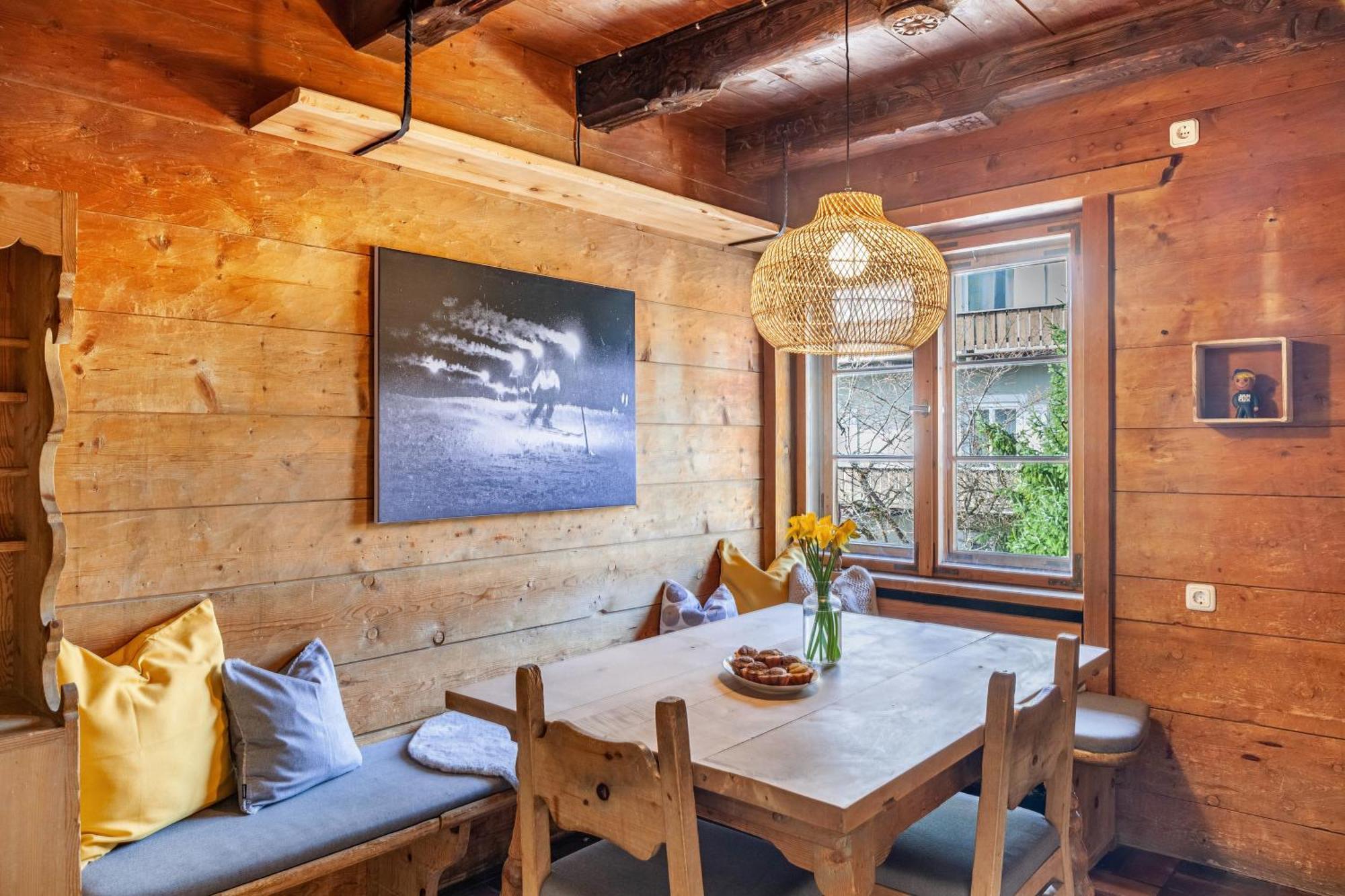 Ferienwohnung Siebzehn35 การ์มิช-พาร์เทนเคียร์เชน ภายนอก รูปภาพ