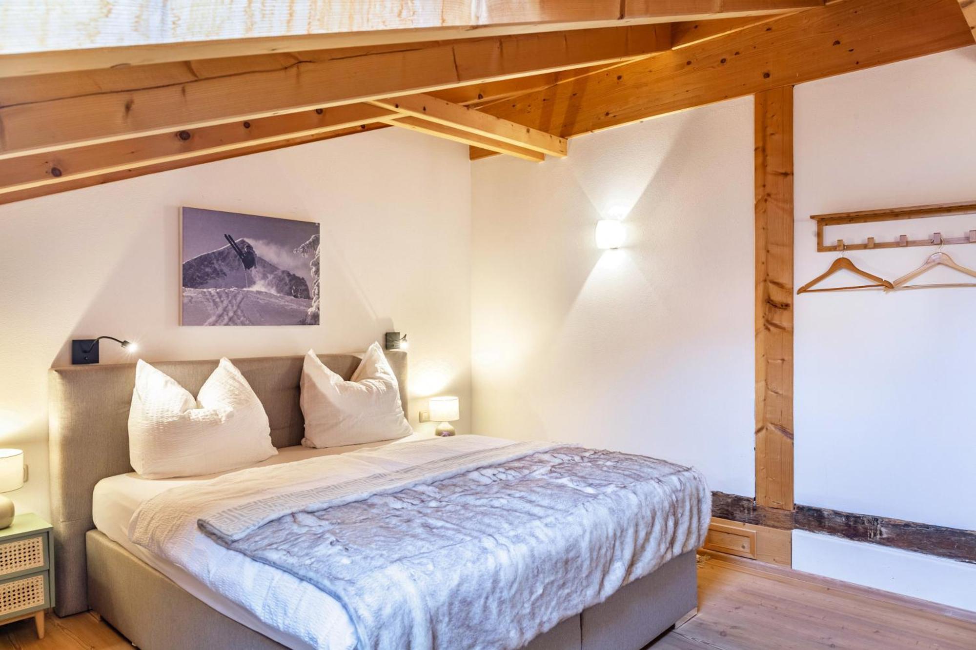 Ferienwohnung Siebzehn35 การ์มิช-พาร์เทนเคียร์เชน ภายนอก รูปภาพ